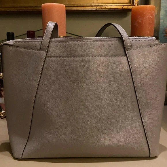 Michael Kors Tote Bag - Sale Price includes free shipping! - Picture 2 of 15